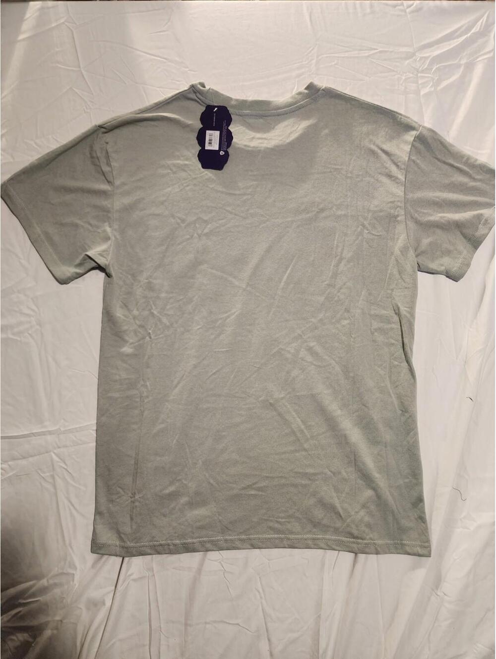 NWT Beetlejuice Light green graphic T-shirt. Size L. - Picture 4 of 4